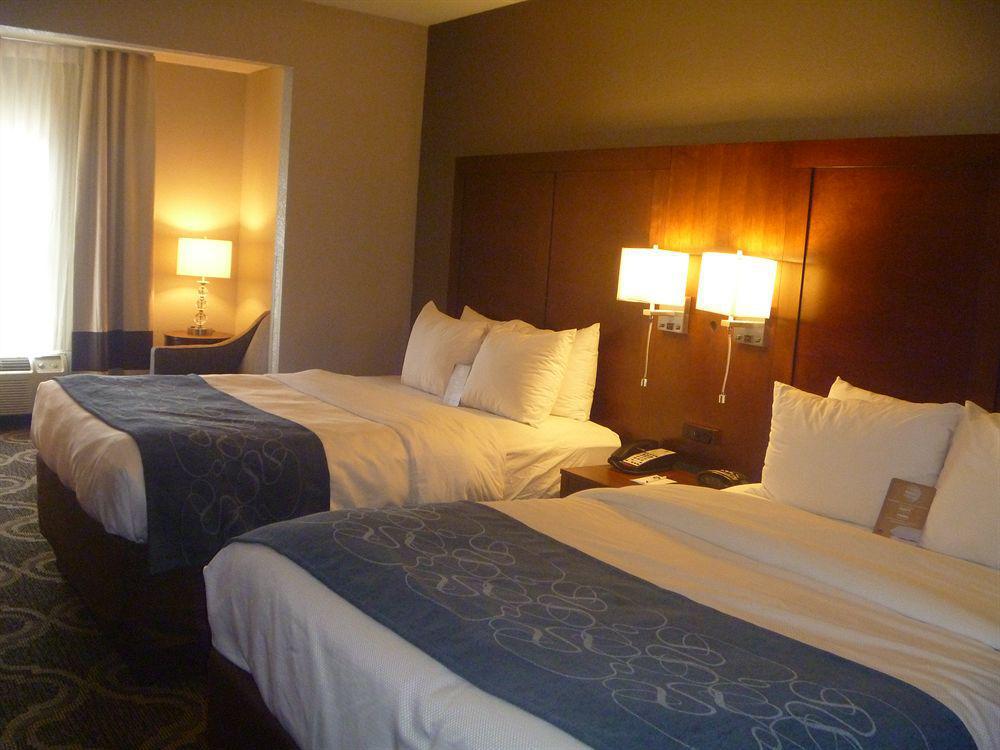 Comfort Suites Pineville - Ballantyne Area Экстерьер фото