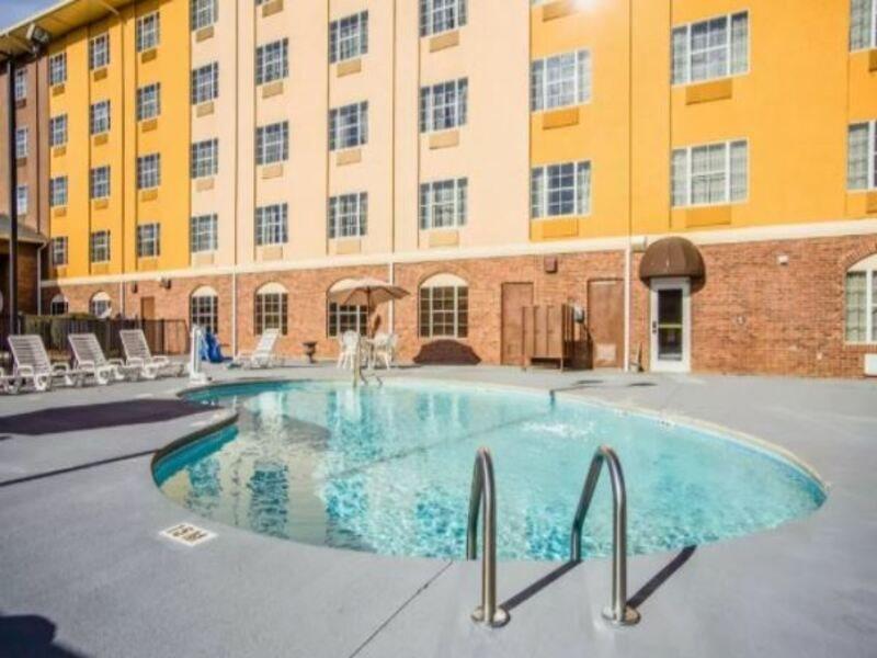 Comfort Suites Pineville - Ballantyne Area Экстерьер фото