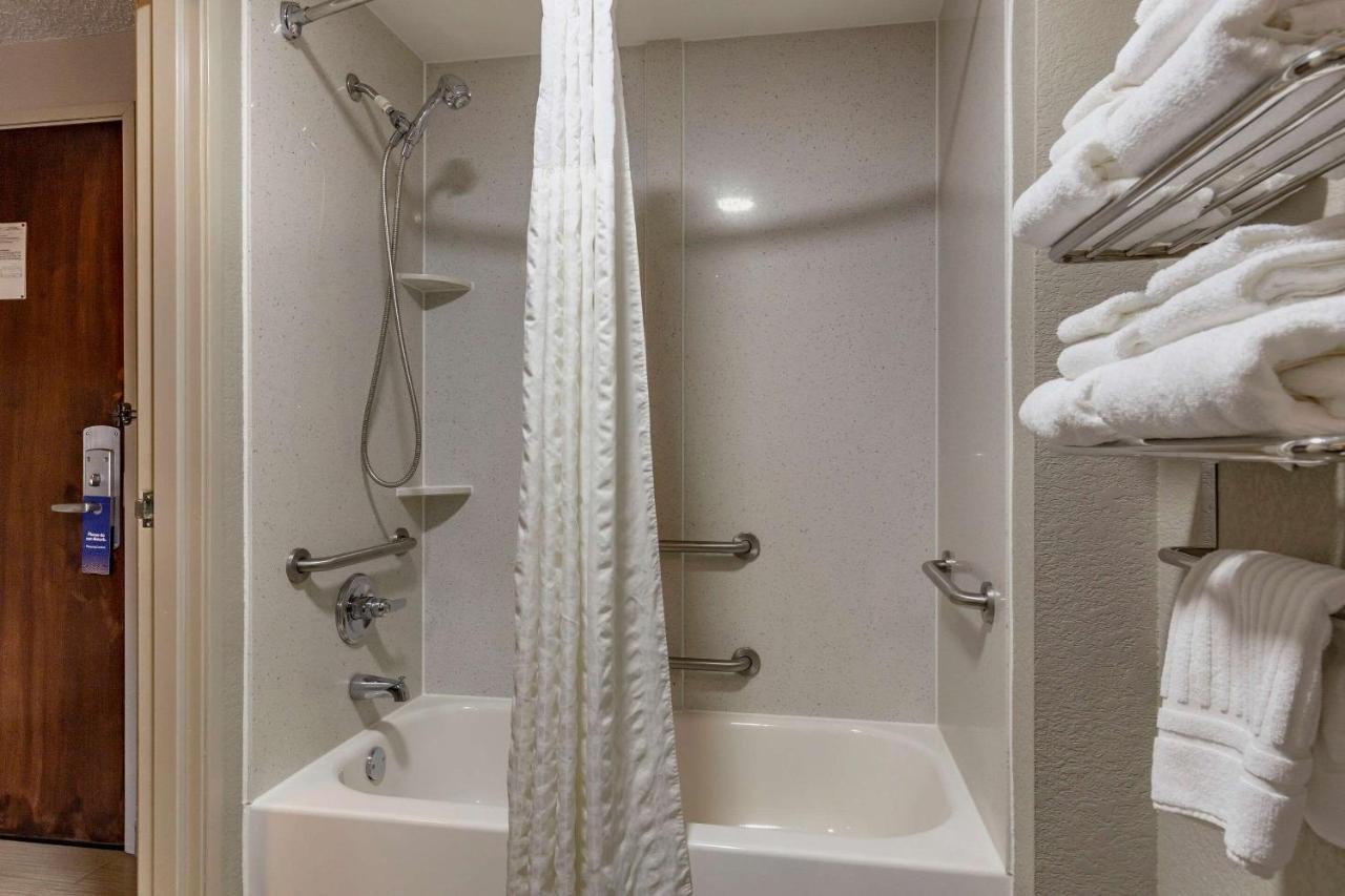 Comfort Suites Pineville - Ballantyne Area Экстерьер фото