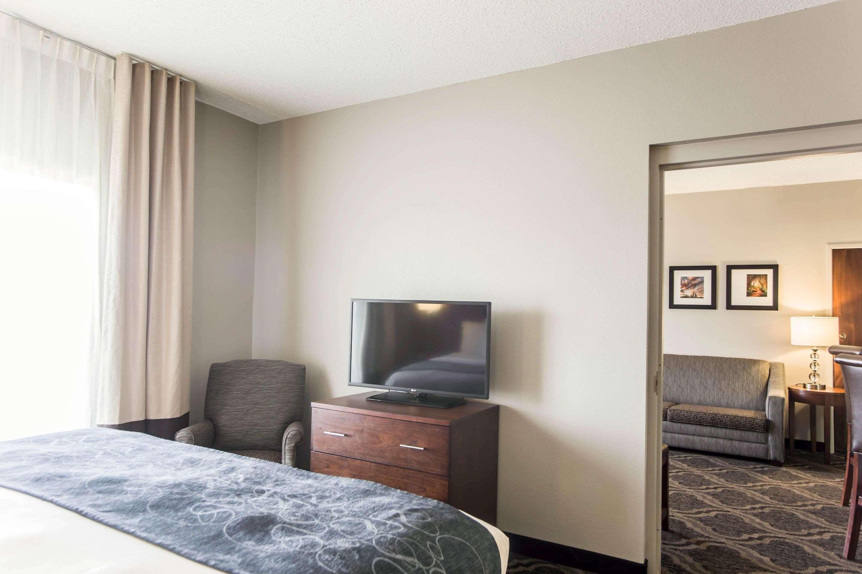 Comfort Suites Pineville - Ballantyne Area Экстерьер фото