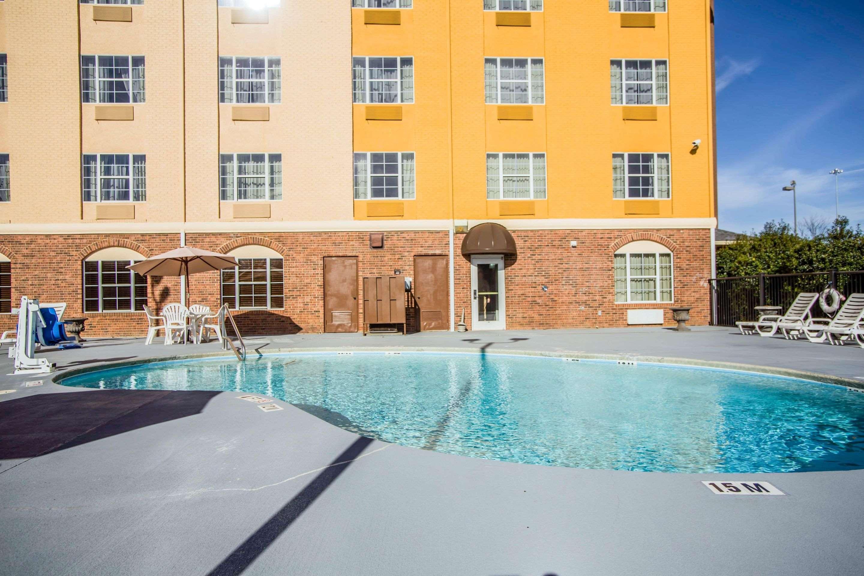 Comfort Suites Pineville - Ballantyne Area Экстерьер фото